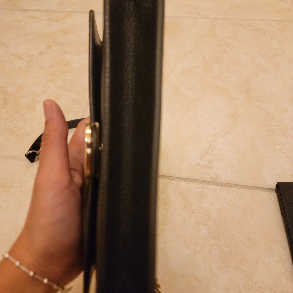 Gucci Wallet on Chain - Picture 2 of 7